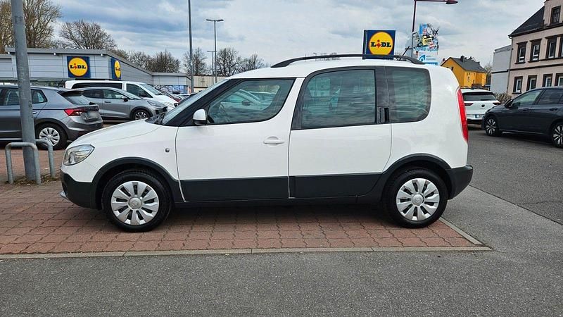 Gebraucht Skoda Roomster 86 PS (63 kW) 2013 Weiß Van / Kleinbus