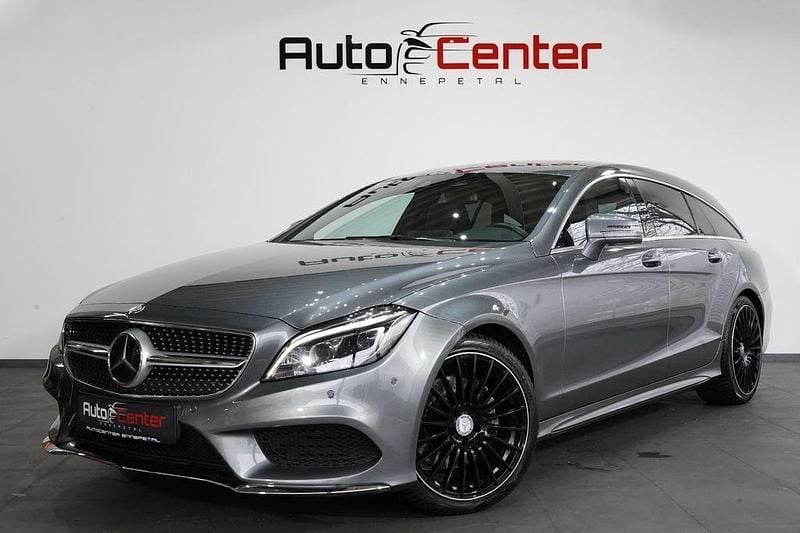 Grau Gebraucht 2016 Mercedes CLS350 Shooting Brake AMG Kombi | 30.890 € - Bild 1/4