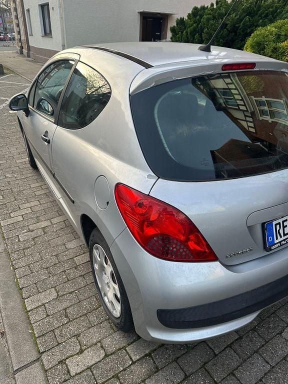 Gebraucht Peugeot 207 Tendance 73 PS (53 kW) 2007 Grau Limousine