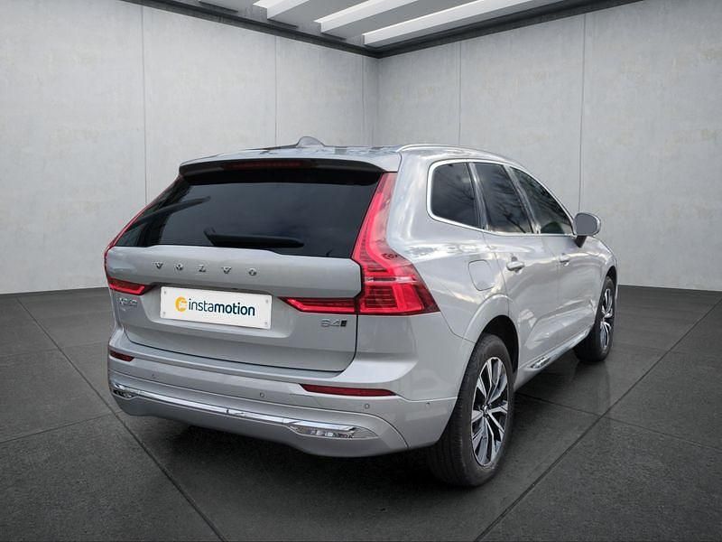 Gebraucht Volvo XC60 Plus 197 PS (144 kW) 2022 Silber SUV