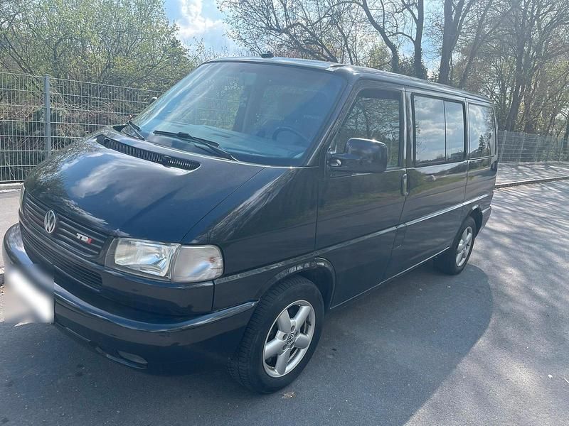 Second-hand VW T4 151 CP (111 kW) 2003 Negru Van