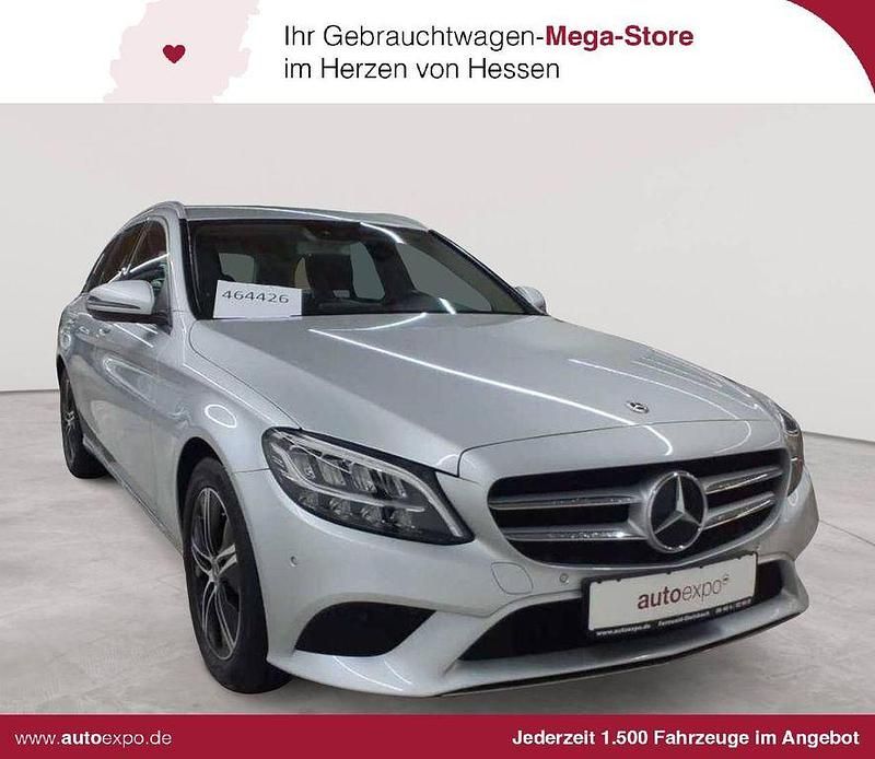 Silber Gebraucht 2019 Mercedes C200 Limousine | 17.589 € (Etwas zu teuer) - Bild 1/4