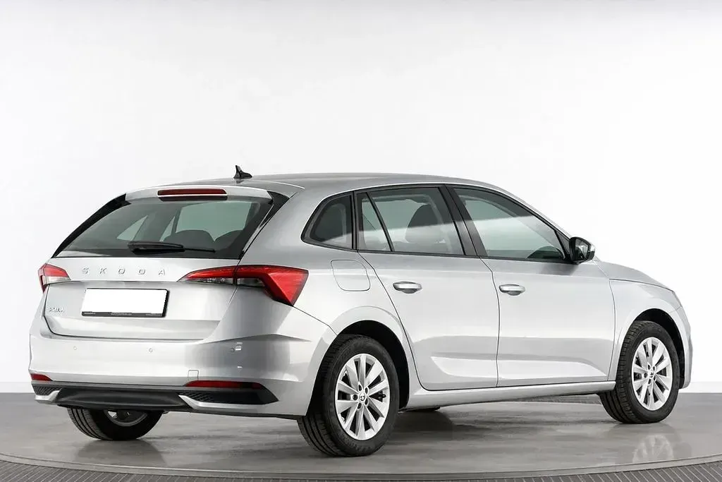 Gebraucht Skoda Scala Selection 116 PS (85 kW) 2025 Silber Kleinwagen