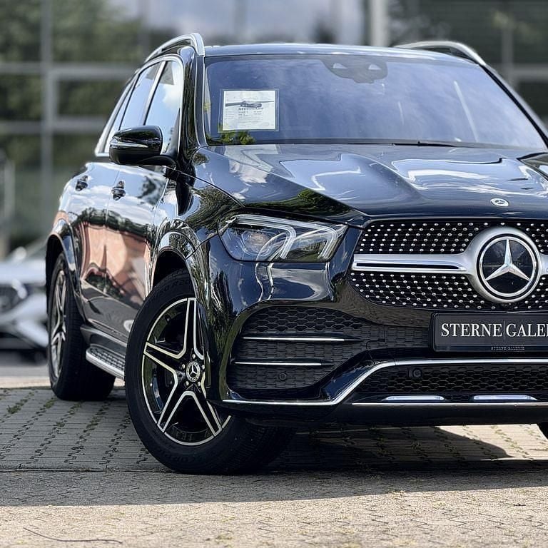 Schwarz Gebraucht 2020 Mercedes GLE300 AMG line SUV | 49.900 € (Fairer Preis) - Bild 1/4