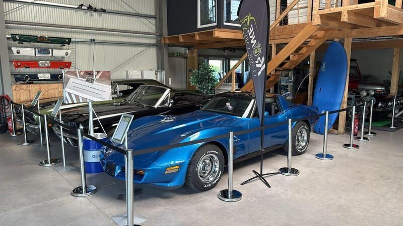 Blau Gebraucht 1982 Corvette C3 | 19.900 € - Bild 1/4