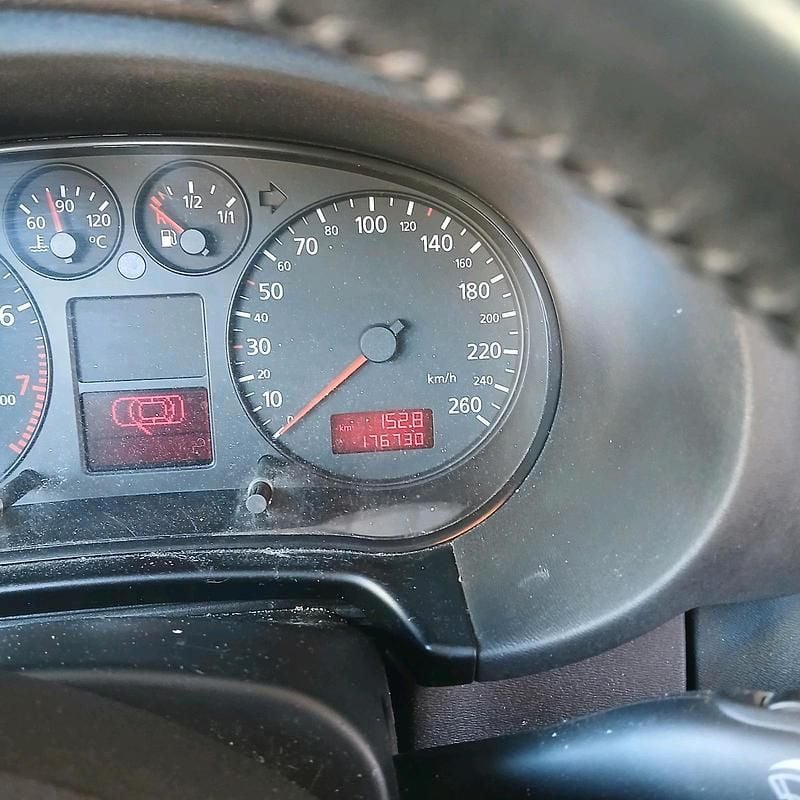 Gebraucht Audi A3 101 PS (74 kW) 2001 Schwarz Kleinwagen