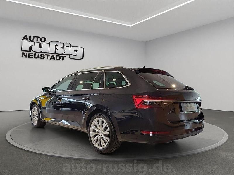 Gebraucht Skoda Superb Style 150 PS (110 kW) 2023 Schwarz Kombi