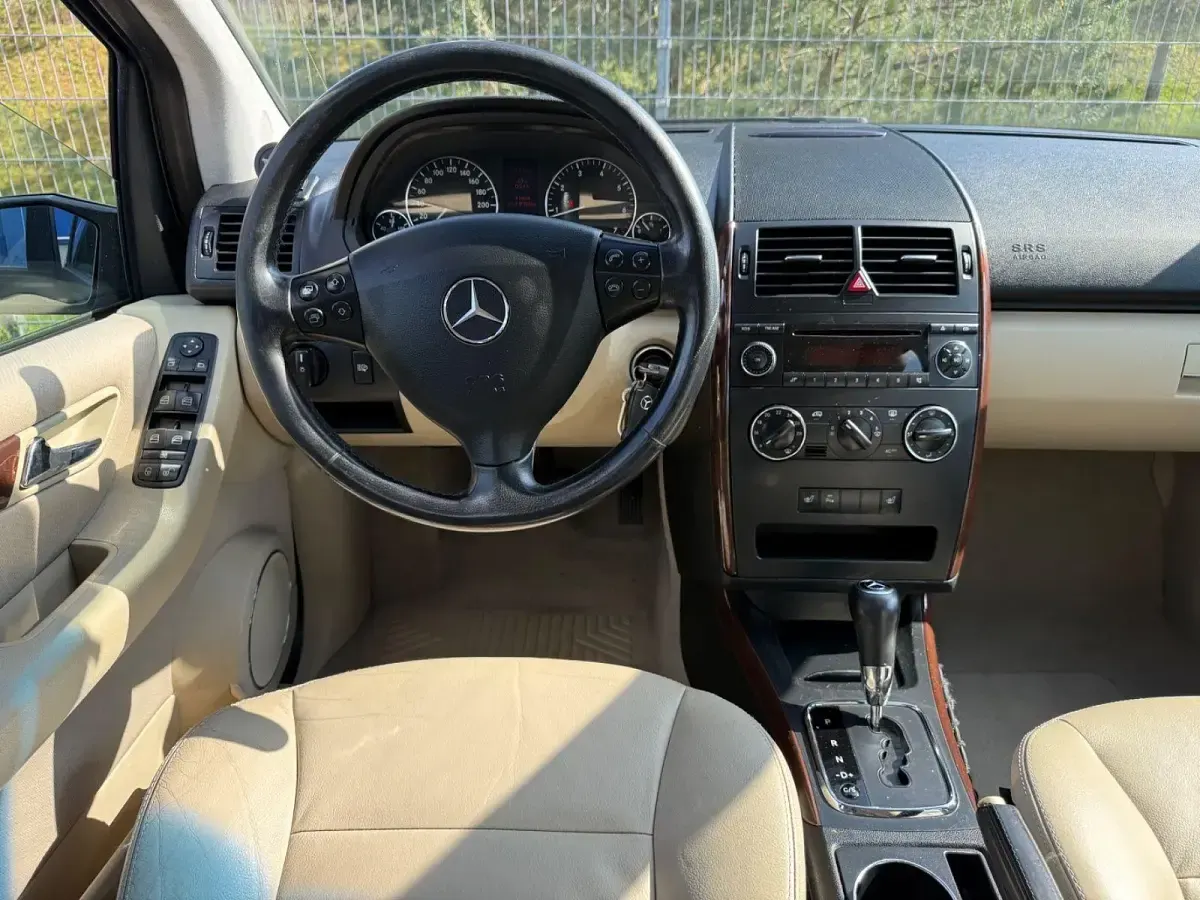 Gebraucht Mercedes A200 Elegance 136 PS (100 kW) 2005 Schwarz Van / Kleinbus