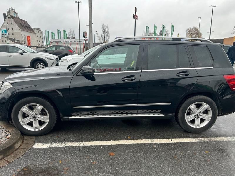 Schwarz Gebraucht 2012 Mercedes GLK220 SUV | 14.900 € (Teuer) - Bild 1/4