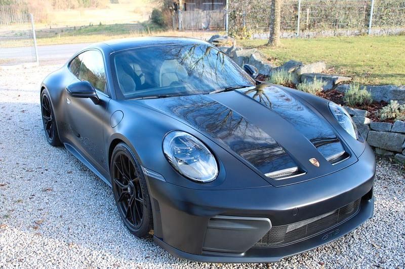 Tiefschwarzmetallic Neu 2025 Porsche 992 Coupé | 238.500 € (Superpreis) - Bild 1/4