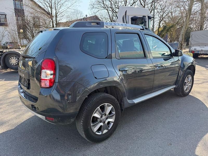 Gebraucht Dacia Duster Prestige 125 PS (91 kW) 2014 Grau SUV