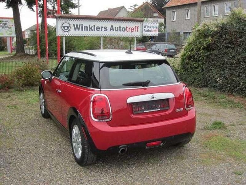 Gebraucht Mini Cooper 136 PS (100 kW) 2015 Blazing red ii metallic Kleinwagen