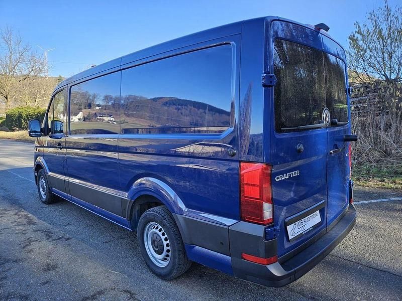 Gebraucht VW Crafter 140 PS (102 kW) 2021 Blau Van