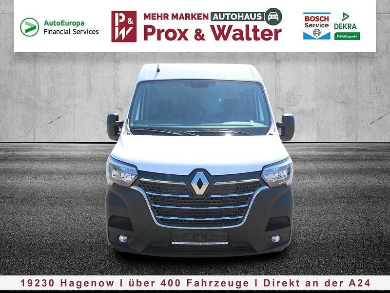 Mineral weiß Gebraucht 2022 Renault Master Komfort Van | 29.750 € (Etwas zu teuer) - Bild 1/4