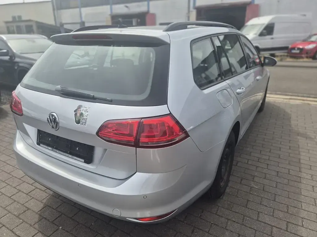 Gebraucht VW Golf VII Trendline 110 PS (80 kW) 2014 Silber Kombi