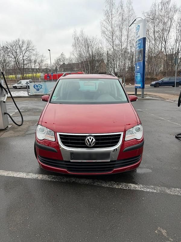 Rot Gebraucht 2007 VW Touran Van / Kleinbus | 4.200 € (Fairer Preis) - Bild 1/4