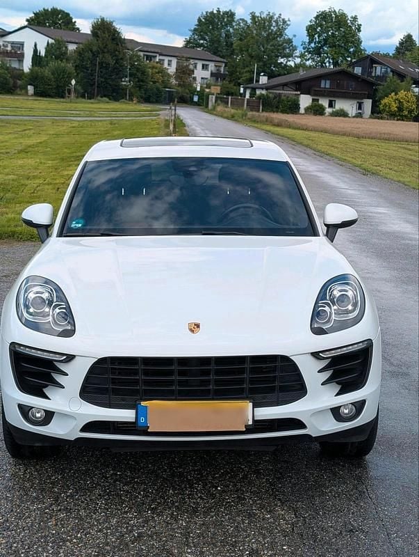 Weiß Gebraucht 2015 Porsche Macan S SUV | 26.800 € (Superpreis) - Bild 1/4
