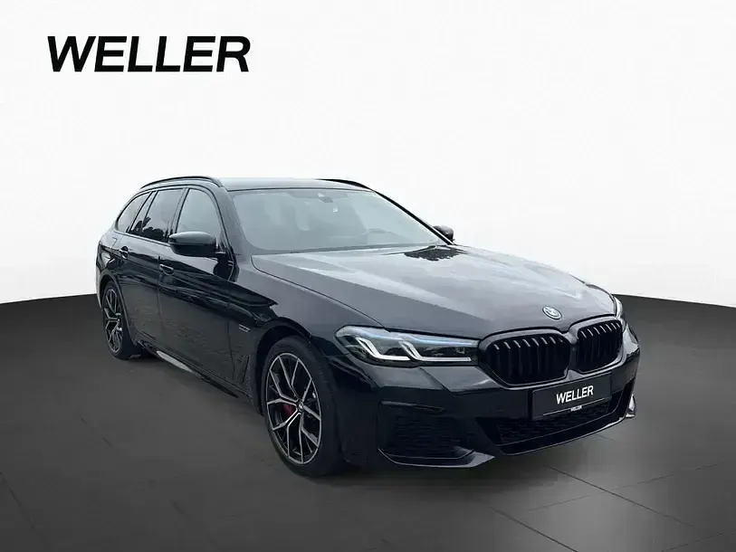 Gebraucht BMW 530e Efficient Dynamics 292 PS (214 kW) 2023 Carbonschwarz (schwarz) Kombi
