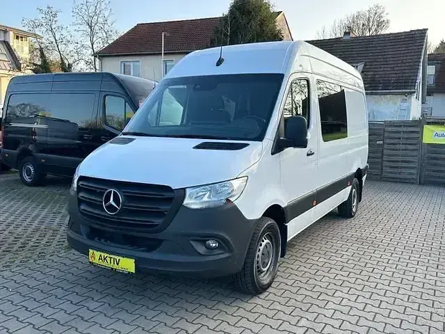 Używany Mercedes Sprinter 190 KM (139 kW) 2021 Biały Van