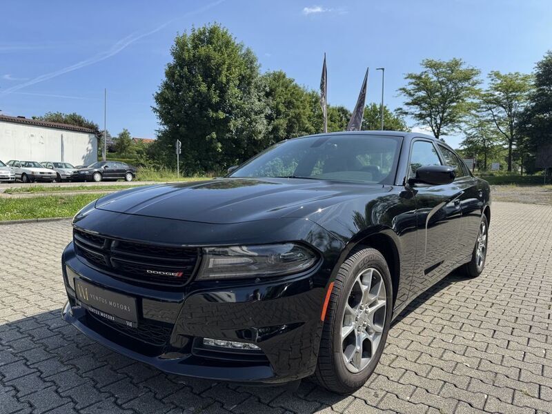Schwarz Gebraucht 2015 Dodge Charger SXT Limousine | 23.850 € - Bild 1/4