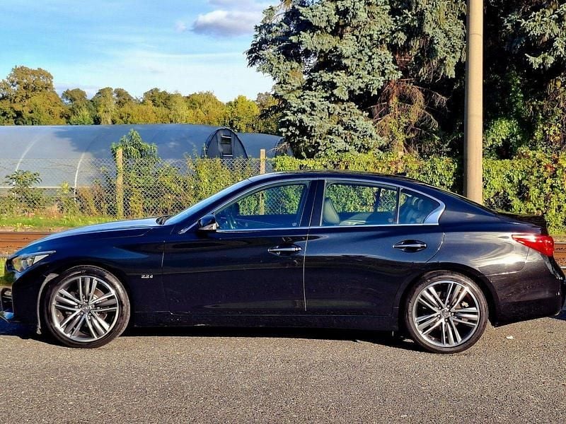 Gebraucht Infiniti Q50 Premium 170 PS (125 kW) 2017 Schwarz Limousine