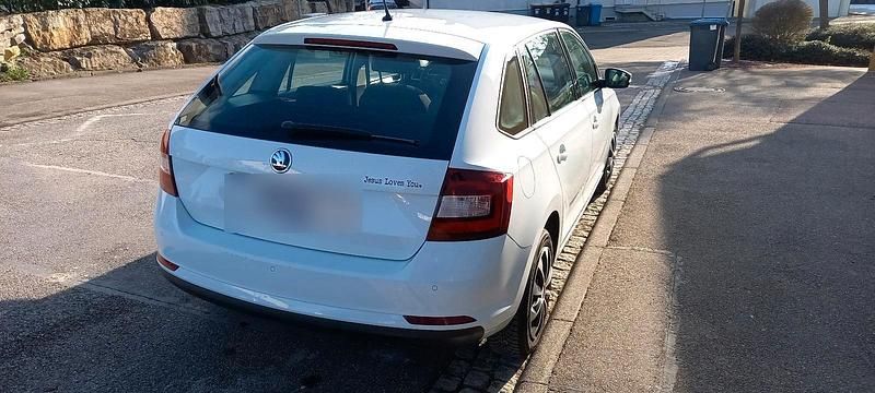 Gebraucht Skoda Rapid 95 PS (69 kW) 2019 Weiß Kleinwagen