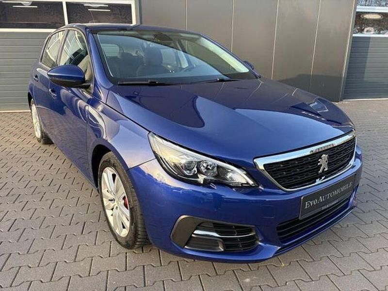 Gebraucht Peugeot 308 Active 131 PS (96 kW) 2019 Blau Limousine