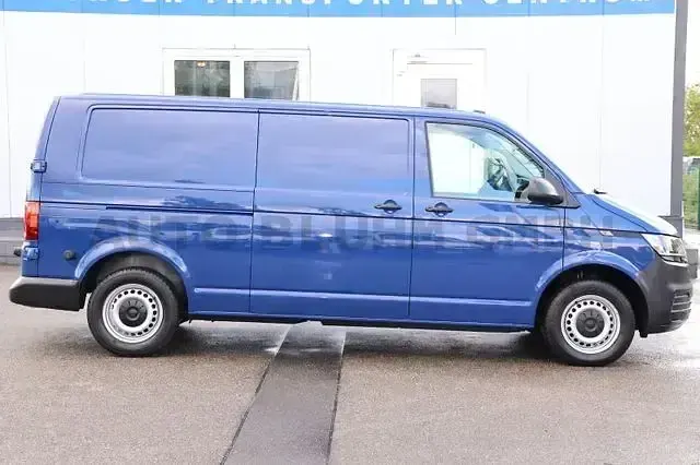 Second-hand VW T6.1 150 CP (110 kW) 2022 Albastru Van