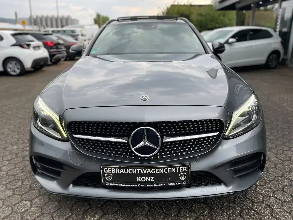 Gebraucht Mercedes C300 245 PS (180 kW) 2019 Grau Limousine