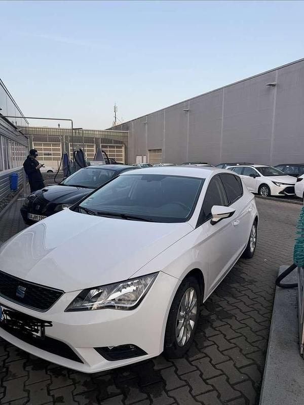 Gebraucht Seat Leon Style 110 PS (80 kW) 2016 Weiß Kleinwagen