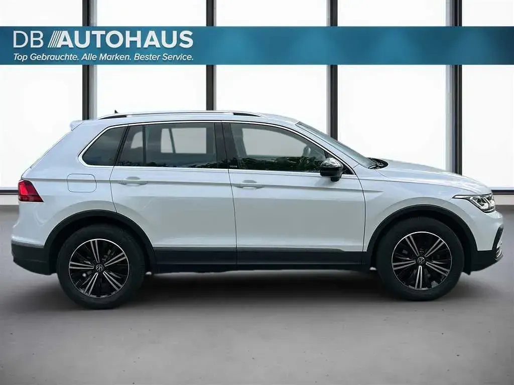 Gebraucht VW Tiguan Move 131 PS (96 kW) 2023 Weiß SUV