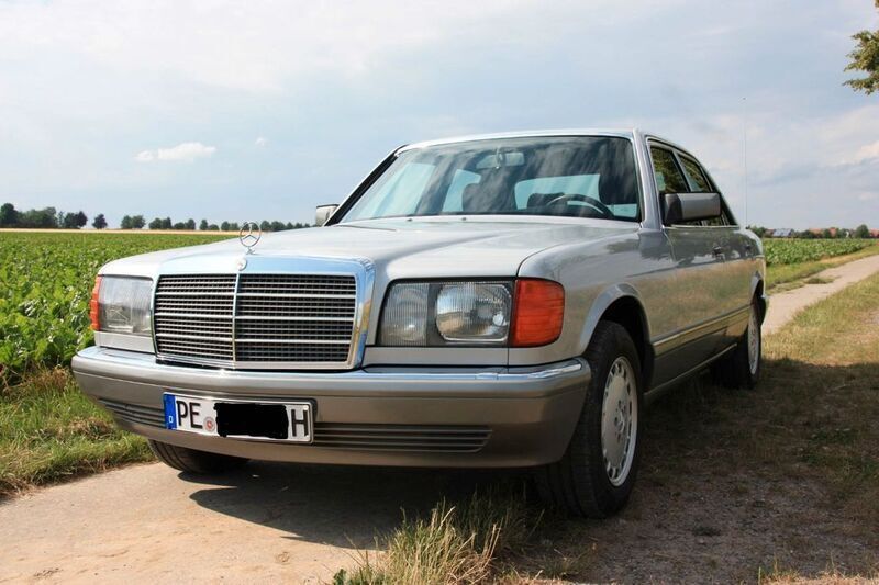 Silber Gebraucht 1989 Mercedes 260 SE Limousine | 16.700 € - Bild 1/4