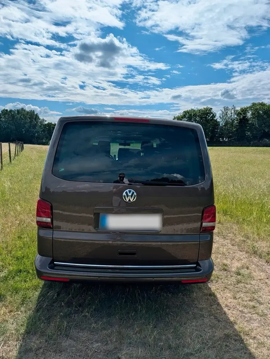 Gebraucht VW Multivan Cup 180 PS (132 kW) 2015 Braun Van / Kleinbus