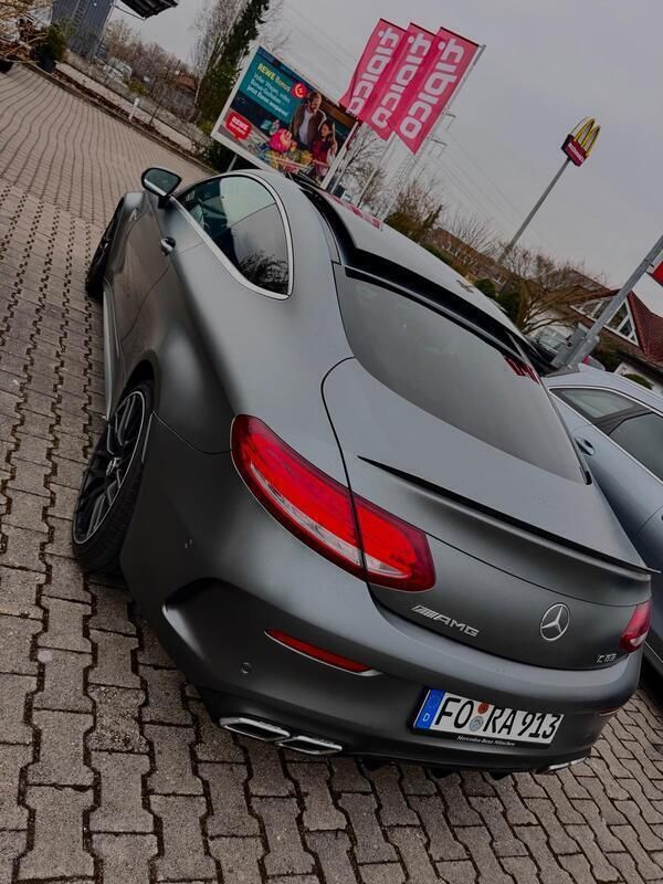 Grau Gebraucht 2018 Mercedes C63 AMG AMG Coupé | 54.900 € (Fairer Preis) - Bild 1/4