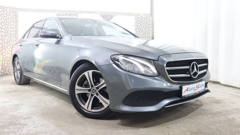 Grau Gebraucht 2019 Mercedes E220 Limousine | 20.981 € (Superpreis) - Bild 1/4