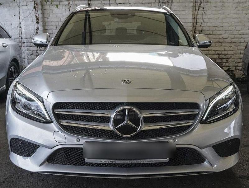 Gebraucht Mercedes C220 194 PS (142 kW) 2020 Silber Kombi