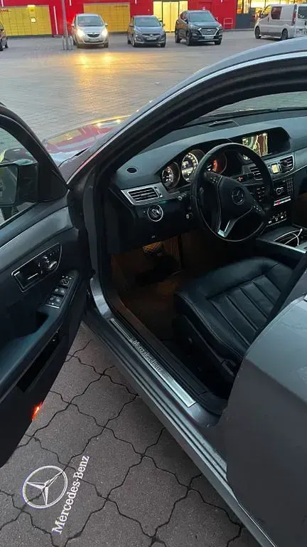 Gebraucht Mercedes E350 258 PS (189 kW) 2014 Silber Limousine