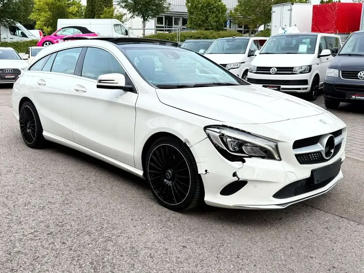 Gebraucht Mercedes CLA200 Urban 156 PS (114 kW) 2017 Calcitweiss/zirrusweiss Kombi