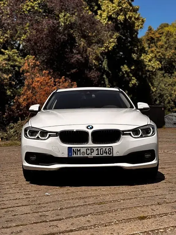 Gebraucht BMW 320 190 PS (139 kW) 2019 Weiß Kombi