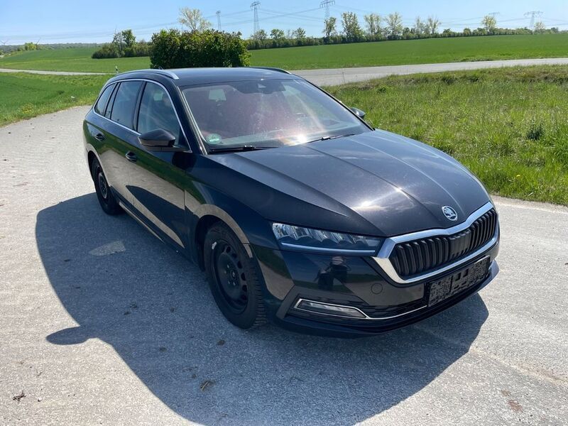 Schwarz Gebraucht 2022 Skoda Octavia Style Kombi | 19.990 € (Guter Preis) - Bild 1/4