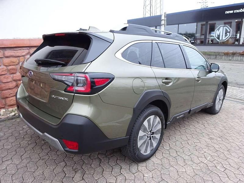 Gebraucht Subaru Outback Platinum 169 PS (124 kW) 2025 Autumn green (m) Kombi
