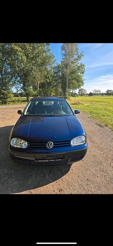 Gebraucht VW Golf IV 101 PS (74 kW) 2001 Blau Kleinwagen