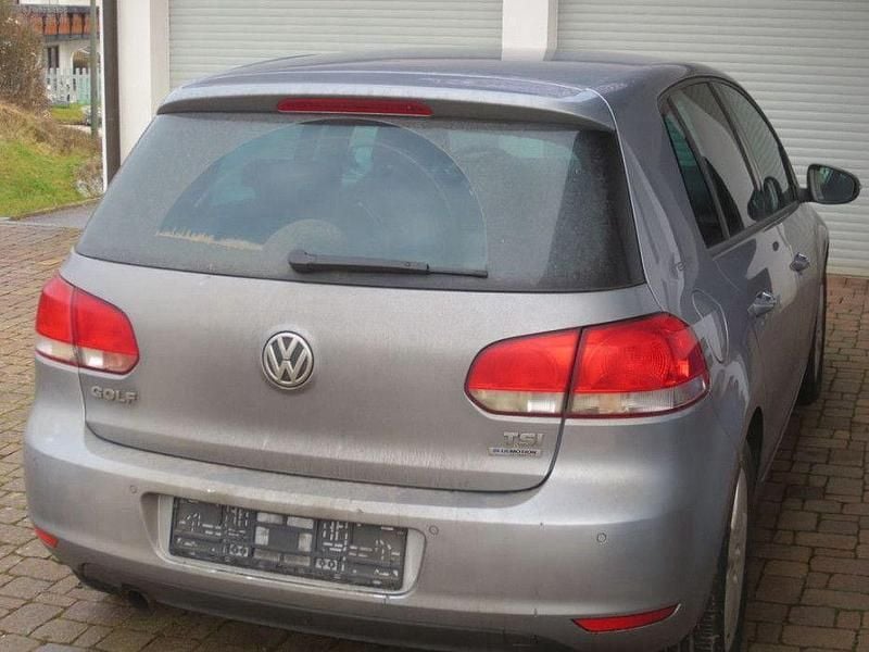 Gebraucht VW Golf VI Team 105 PS (77 kW) 2010 Grau Kleinwagen