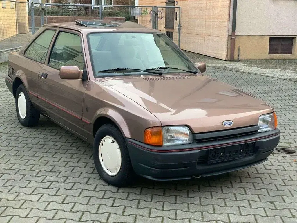 Gebraucht Ford Escort 73 PS (53 kW) 1989 Braun Limousine