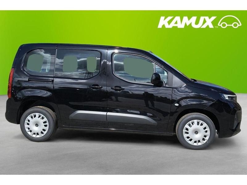 Neu Opel Combo Life Basis 102 PS (75 kW) 2026 Schwarz Van / Kleinbus