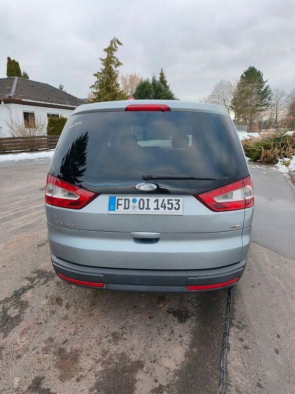 Gebraucht Ford Galaxy Ghia 140 PS (102 kW) 2009 Grün Van / Kleinbus