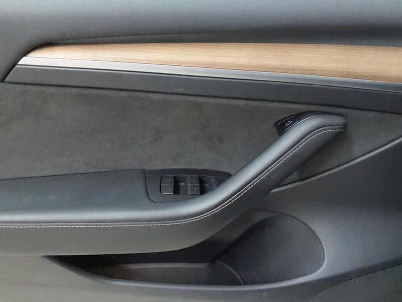 Gebraucht Tesla Model 3 365 kW (497 PS) 2022 Midnight silver metallic Limousine