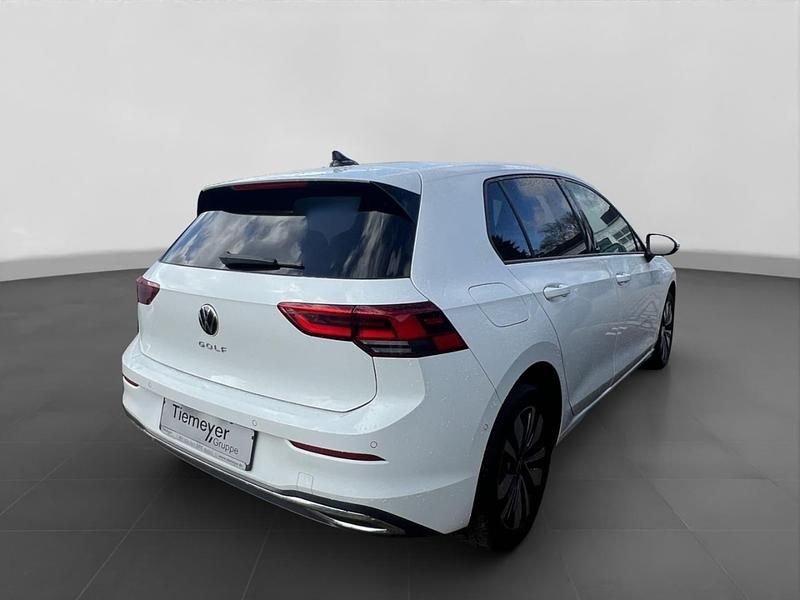 Gebraucht VW Golf VIII Move 150 PS (110 kW) 2024 Weiß Limousine