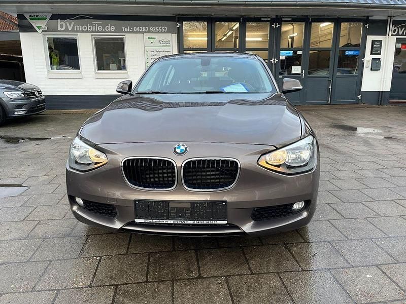 Gebraucht BMW 114 Advantage 102 PS (75 kW) 2014 Braun Kleinwagen