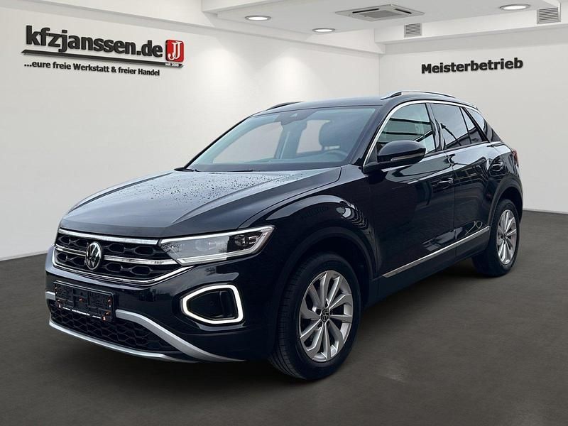 Gebraucht VW T-Roc Style 110 PS (80 kW) 2022 Deep black perleffekt SUV